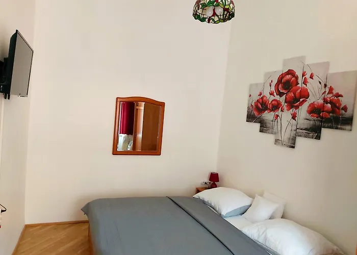 Little Hungary Apartment